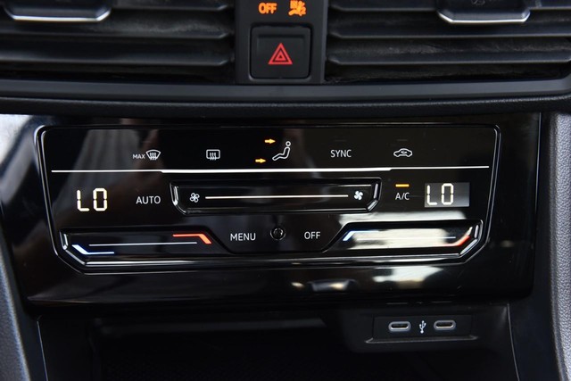 Volkswagen Jetta Vehicle Image 15