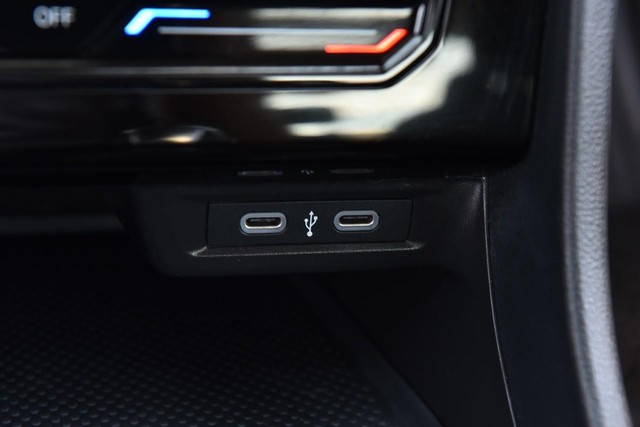 Volkswagen Jetta Vehicle Image 16