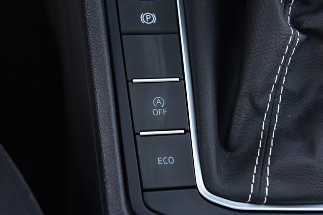 Volkswagen Jetta Vehicle Image 17