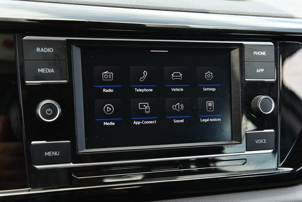Volkswagen Taos Vehicle Full-screen Gallery Image 14