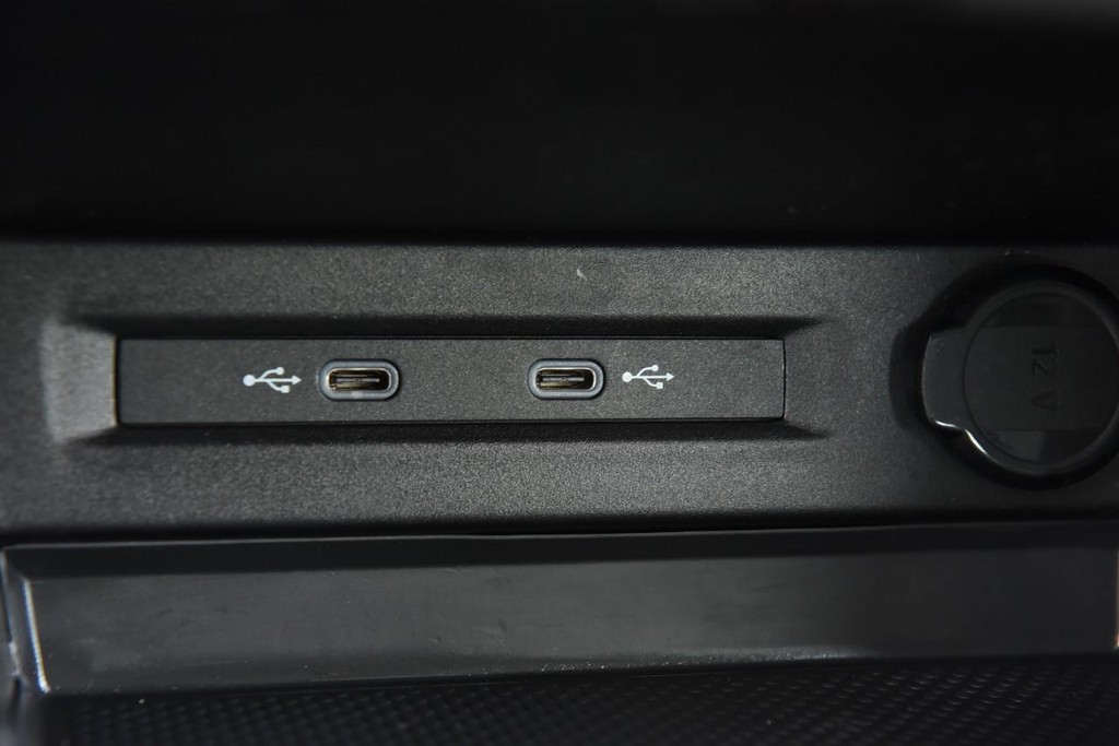 Volkswagen Taos Vehicle Full-screen Gallery Image 16