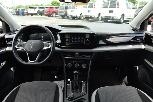 Volkswagen Taos Vehicle Image 07