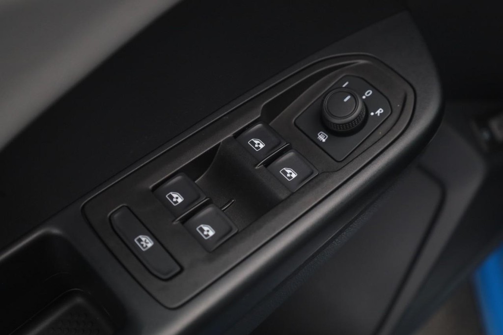 Volkswagen Taos Vehicle Full-screen Gallery Image 11