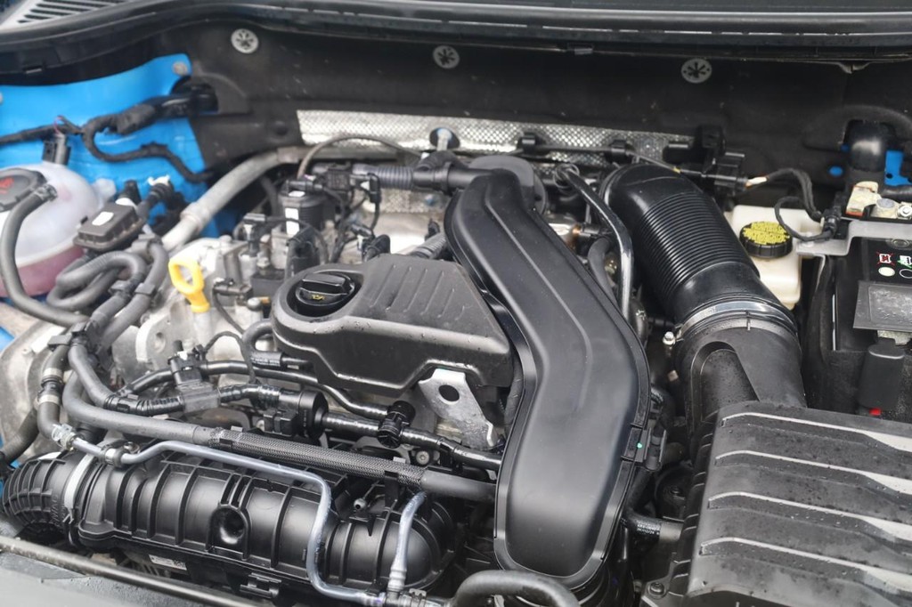 Volkswagen Taos Vehicle Full-screen Gallery Image 24