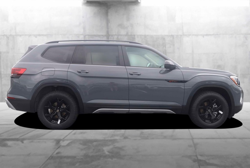 Volkswagen Atlas Vehicle Full-screen Gallery Image 5