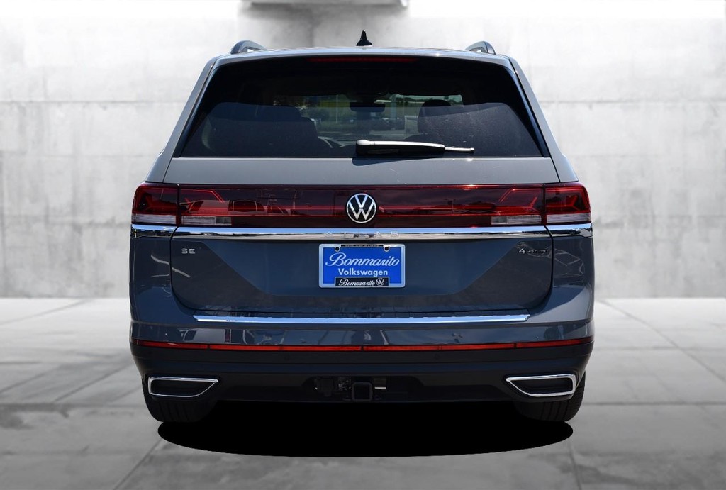 Volkswagen Atlas Vehicle Full-screen Gallery Image 6