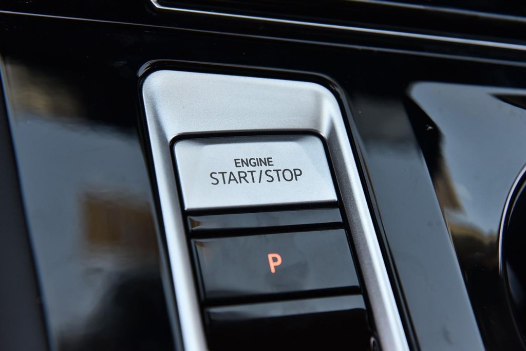 Volkswagen Atlas Vehicle Full-screen Gallery Image 17