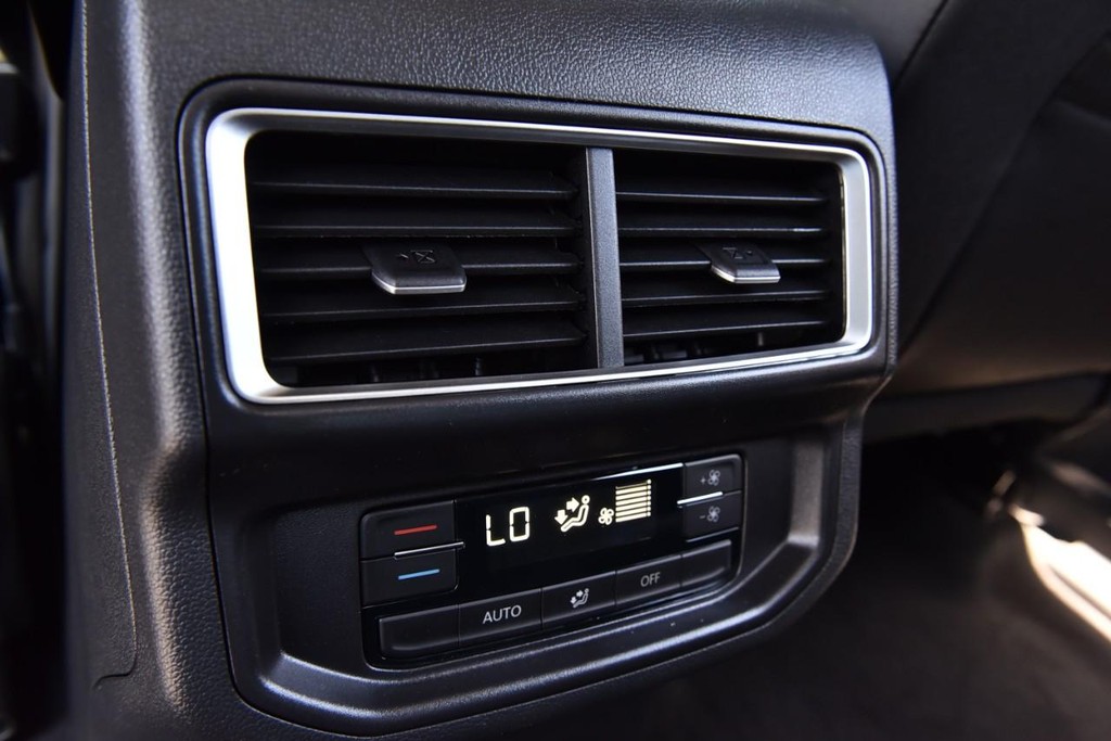 Volkswagen Atlas Vehicle Full-screen Gallery Image 22