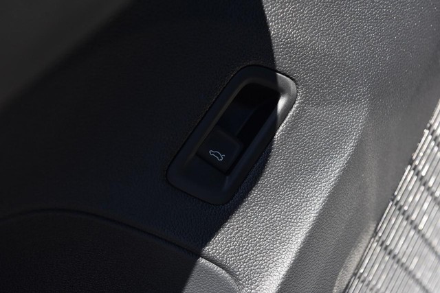 Volkswagen Atlas Vehicle Image 09