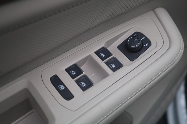 Volkswagen Atlas Vehicle Image 11