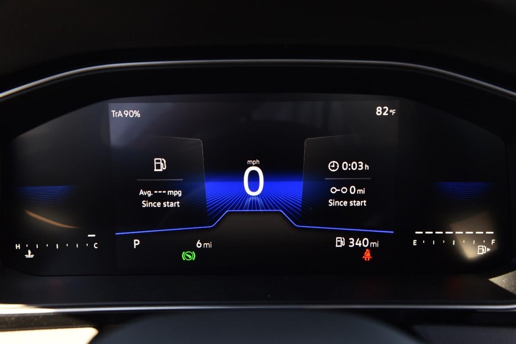 Volkswagen Jetta Vehicle Full-screen Gallery Image 12