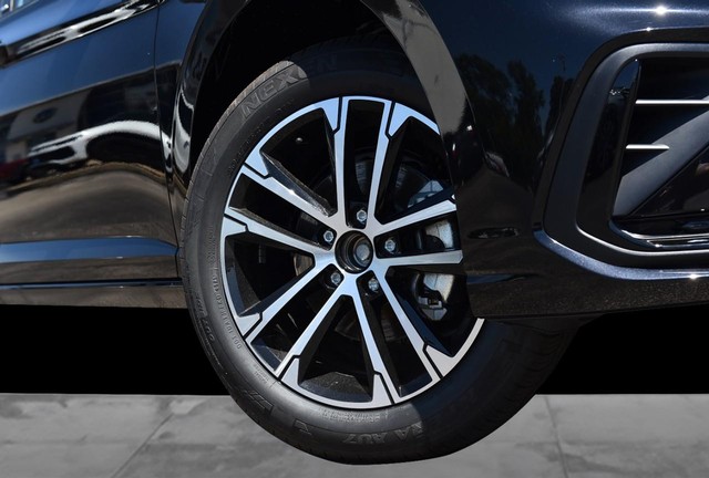 Volkswagen Jetta Vehicle Image 03