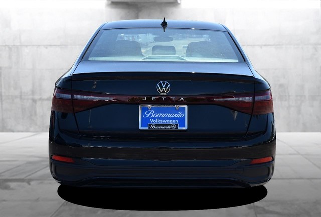 Volkswagen Jetta Vehicle Image 06