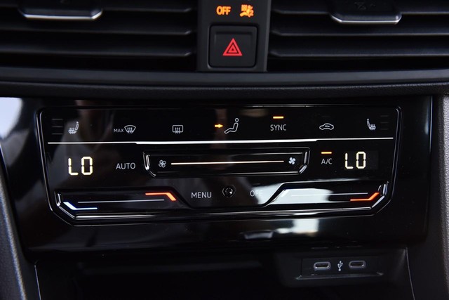Volkswagen Jetta Vehicle Image 15
