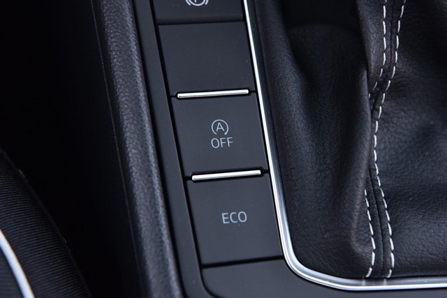 Volkswagen Jetta Vehicle Image 17