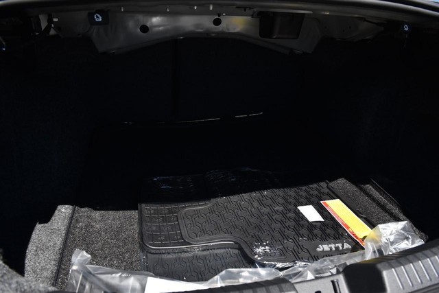 Volkswagen Jetta Vehicle Image 22