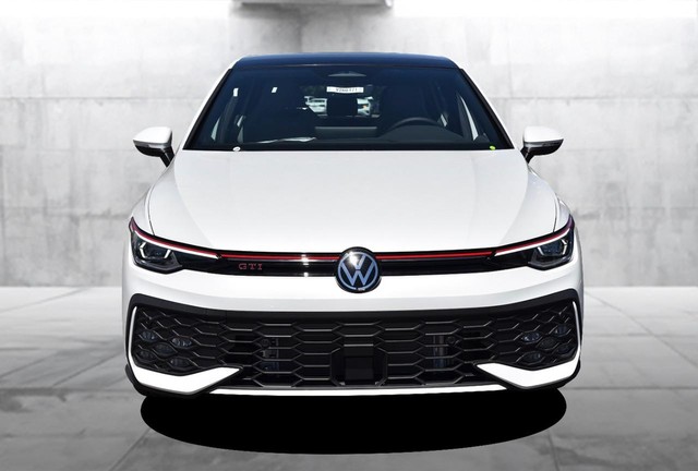 Volkswagen Golf GTI Vehicle Image 04