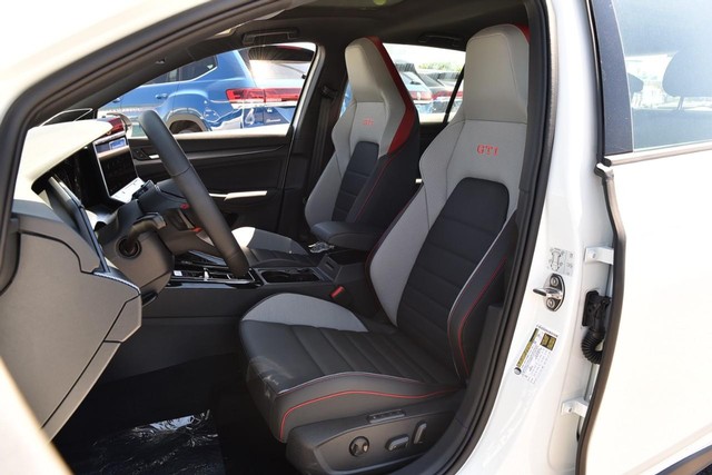 Volkswagen Golf GTI Vehicle Image 19