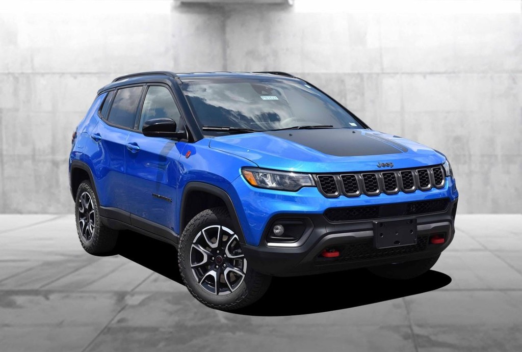 Jeep Compass Vehicle Full-screen Gallery Image 2