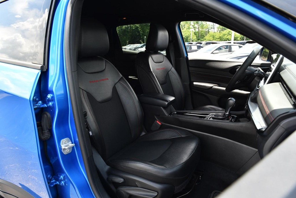 Jeep Compass Vehicle Full-screen Gallery Image 22