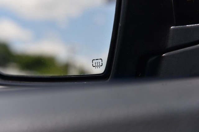 Jeep Compass Vehicle Image 09