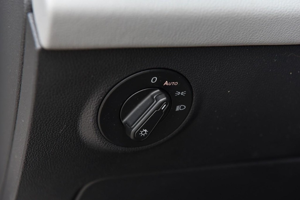 Volkswagen Taos Vehicle Full-screen Gallery Image 10
