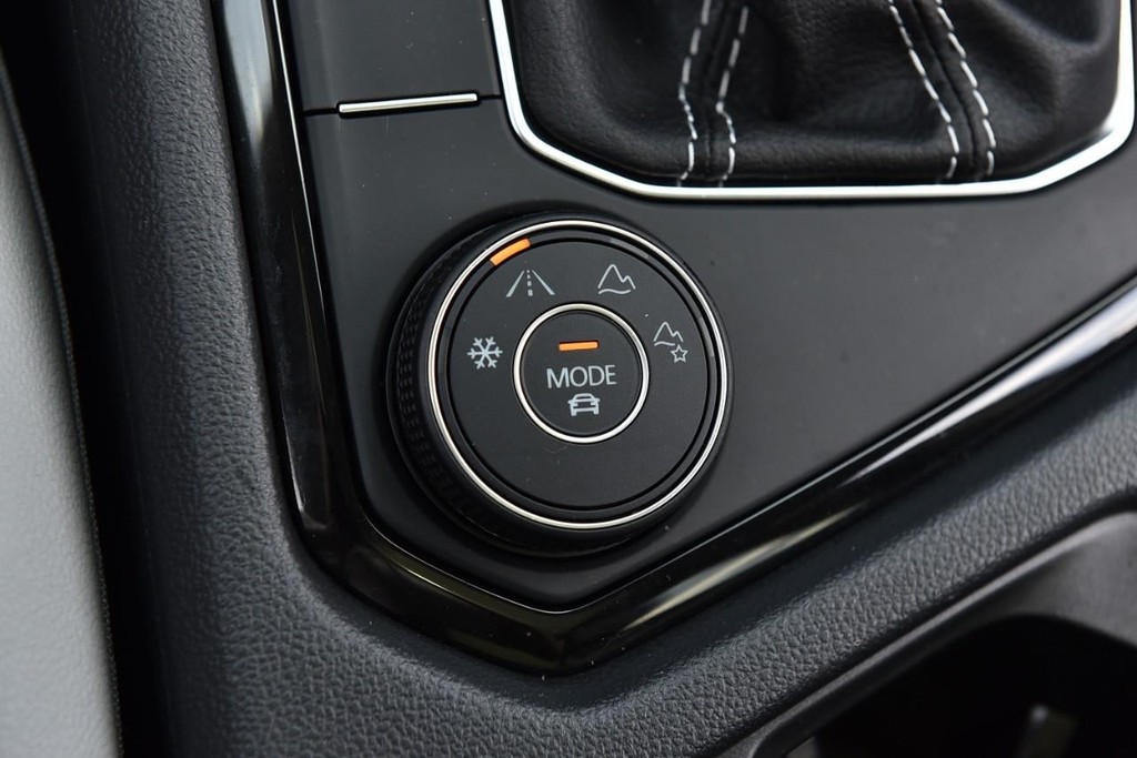 Volkswagen Taos Vehicle Full-screen Gallery Image 17