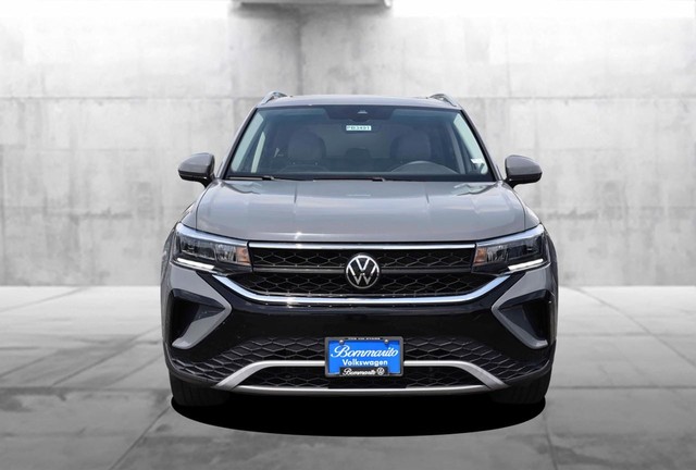 Volkswagen Taos Vehicle Image 04