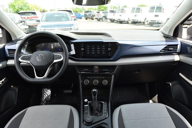 Volkswagen Taos Vehicle Image 07