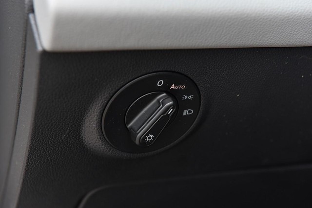 Volkswagen Taos Vehicle Image 10