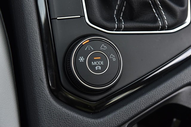 Volkswagen Taos Vehicle Image 17