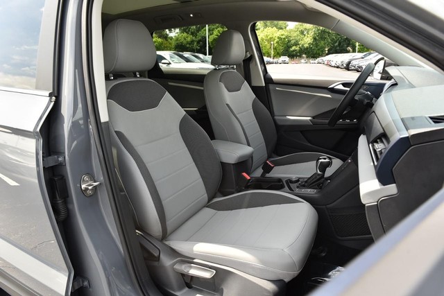 Volkswagen Taos Vehicle Image 20