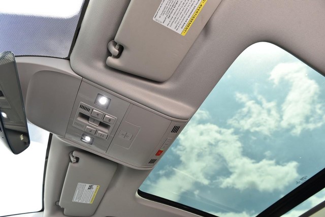 Volkswagen Taos Vehicle Image 21