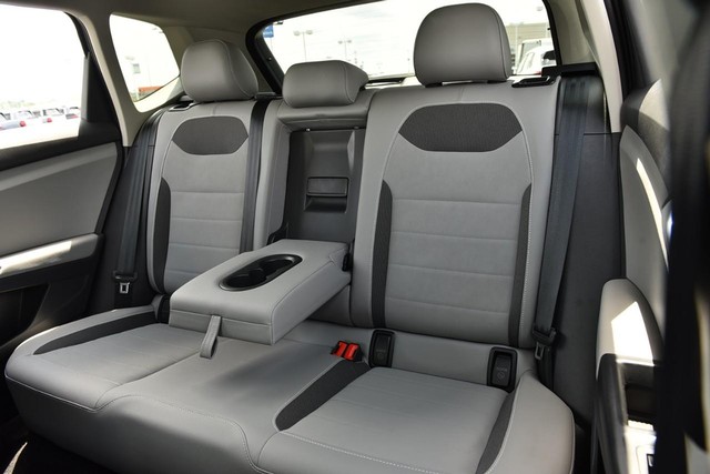 Volkswagen Taos Vehicle Image 22