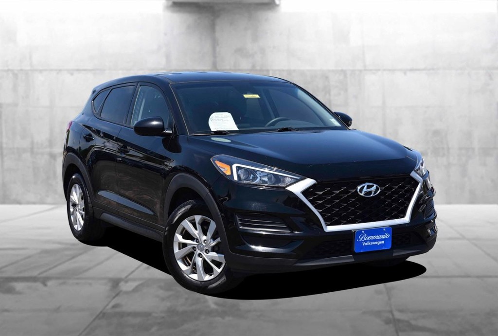 Hyundai Tucson Vehicle Full-screen Gallery Image 2