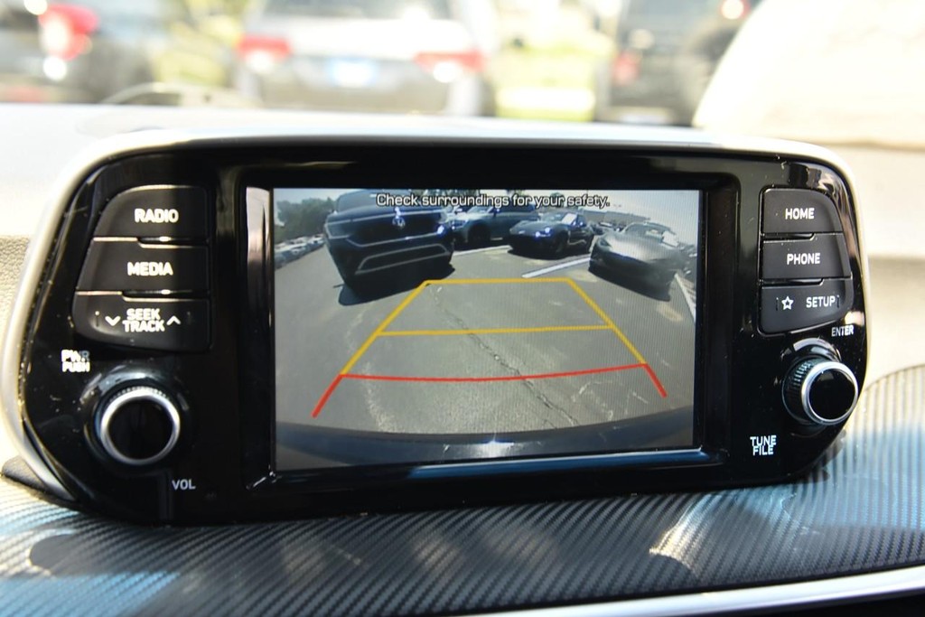 Hyundai Tucson Vehicle Full-screen Gallery Image 11