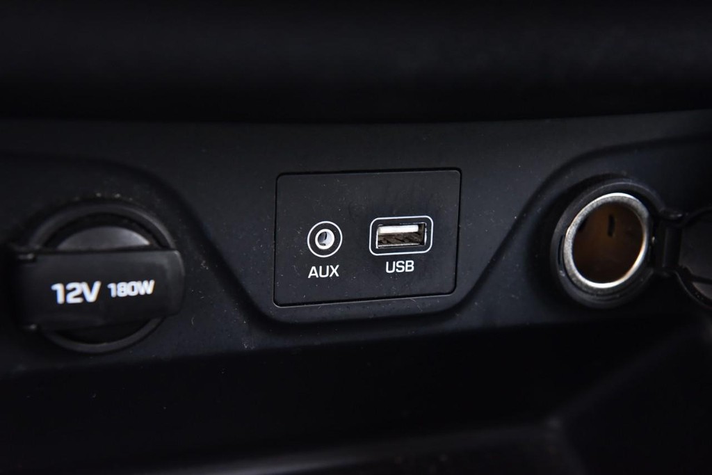 Hyundai Tucson Vehicle Full-screen Gallery Image 14