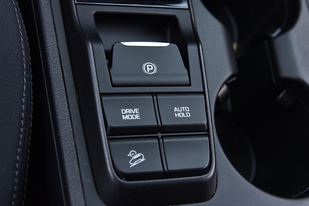 Hyundai Tucson Vehicle Full-screen Gallery Image 15