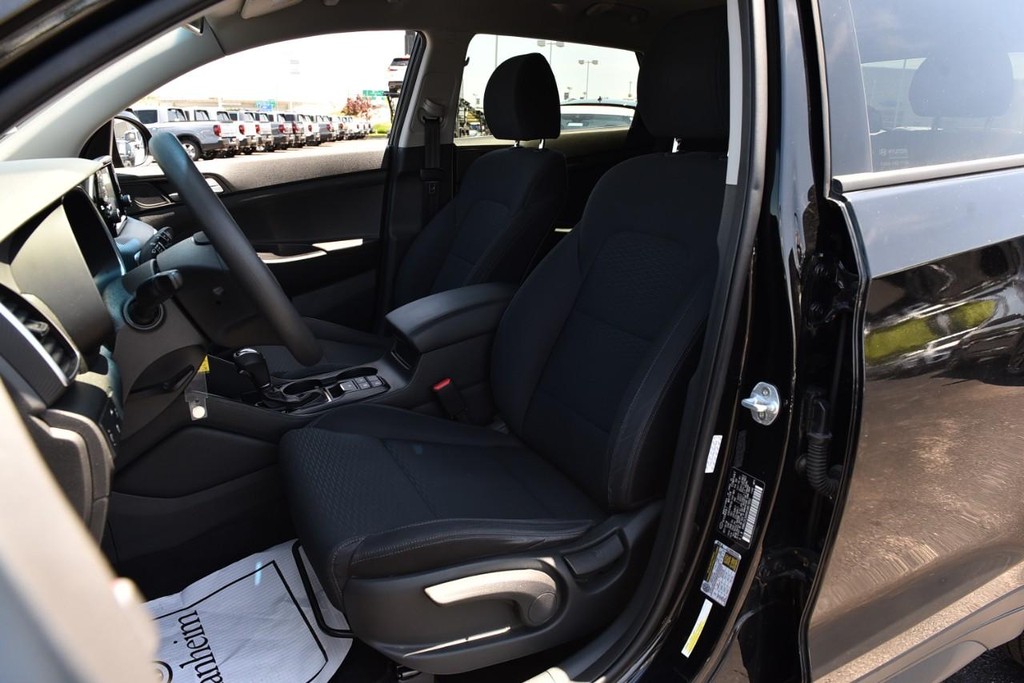 Hyundai Tucson Vehicle Full-screen Gallery Image 17