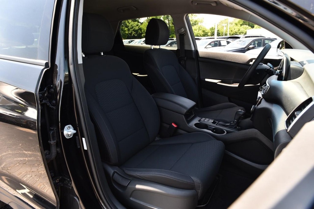 Hyundai Tucson Vehicle Full-screen Gallery Image 18