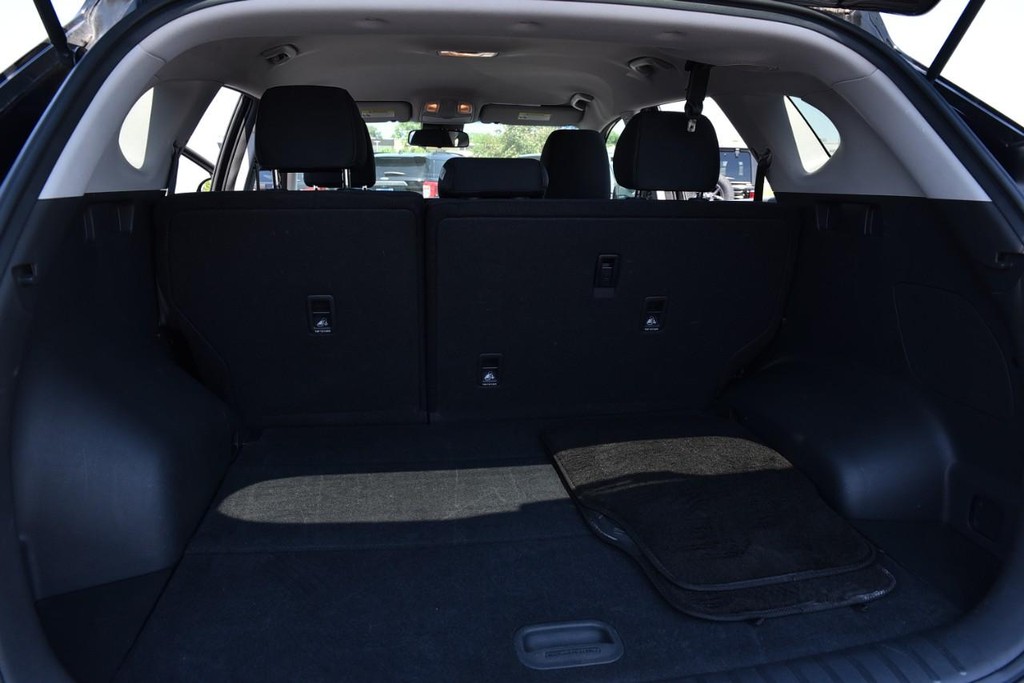 Hyundai Tucson Vehicle Full-screen Gallery Image 20
