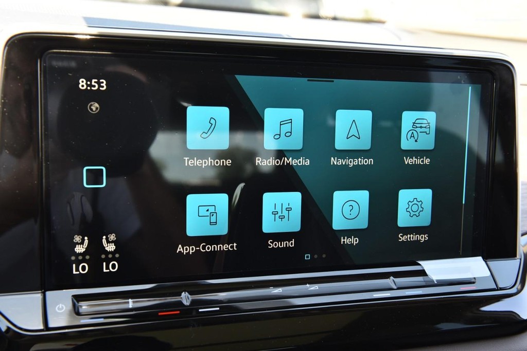 Volkswagen Atlas Vehicle Full-screen Gallery Image 14