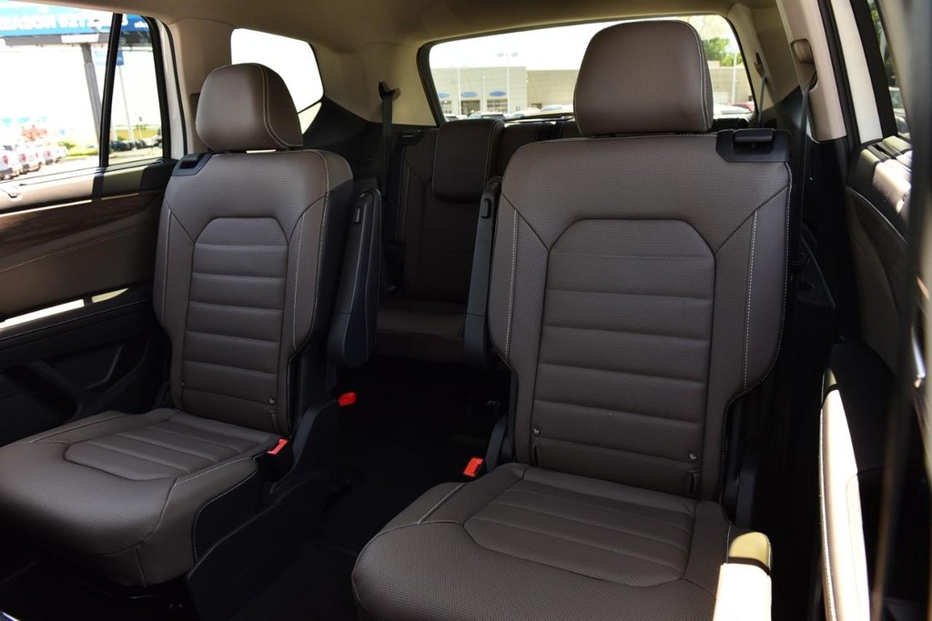 Volkswagen Atlas Vehicle Full-screen Gallery Image 22