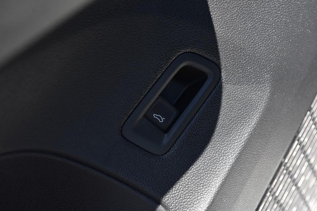 Volkswagen Atlas Vehicle Image 09