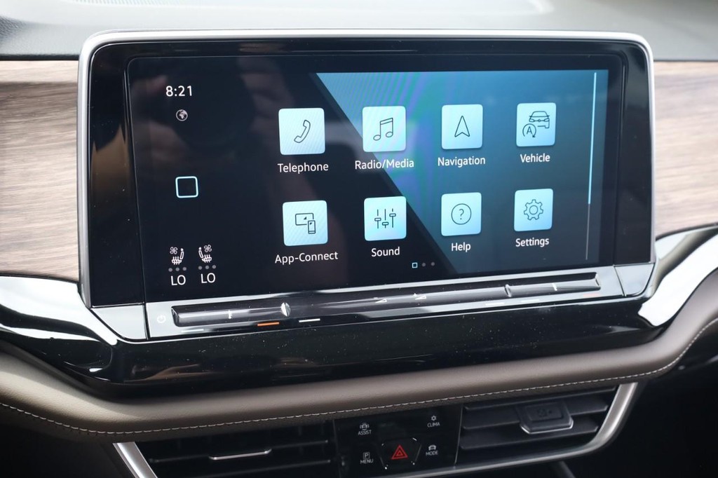 Volkswagen Atlas Vehicle Full-screen Gallery Image 13