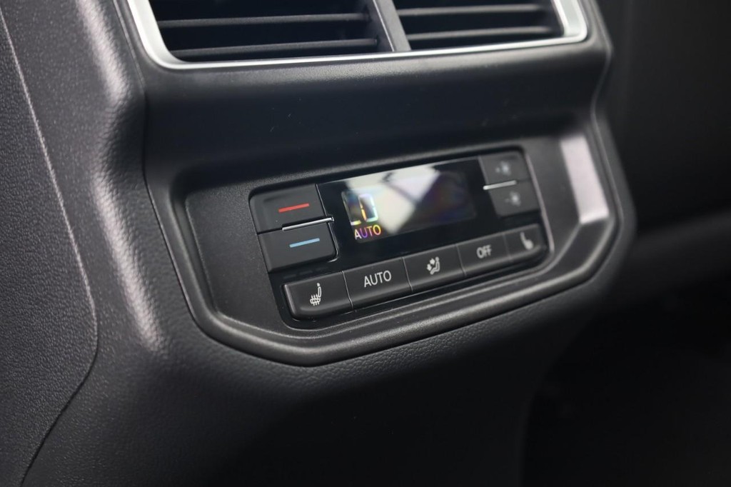 Volkswagen Atlas Vehicle Full-screen Gallery Image 22