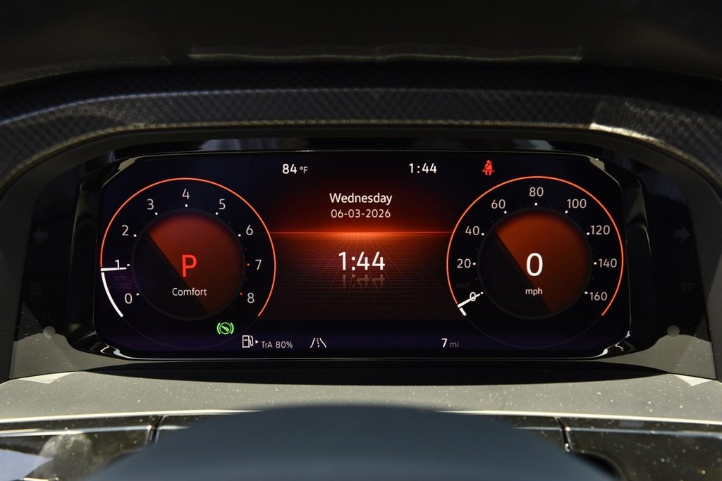 Volkswagen Atlas Vehicle Full-screen Gallery Image 12