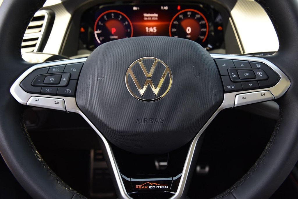 Volkswagen Atlas Vehicle Full-screen Gallery Image 18