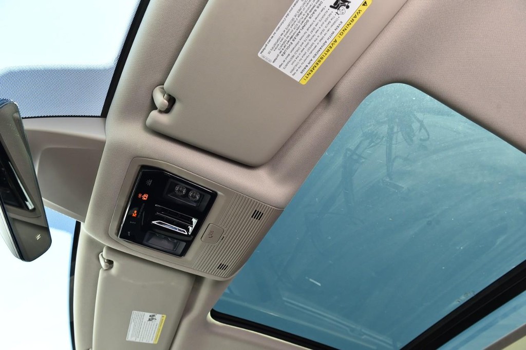 Volkswagen Atlas Vehicle Full-screen Gallery Image 21