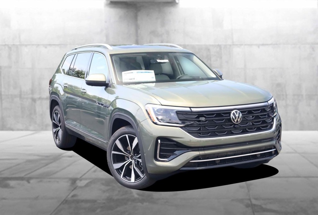Volkswagen Atlas Vehicle Full-screen Gallery Image 2
